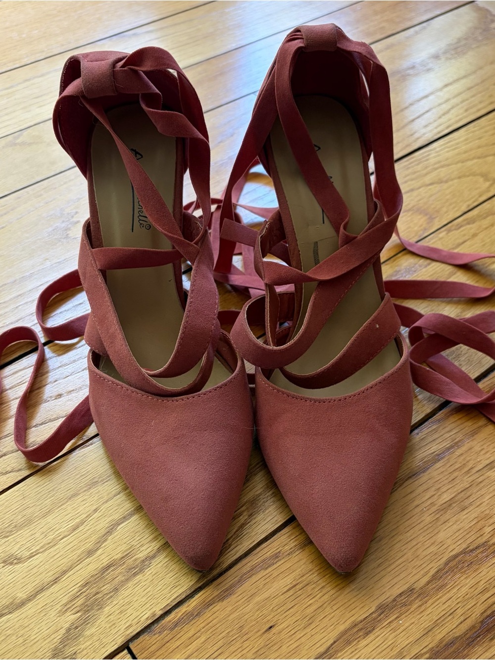 NWOT Anne Michelle Sz8.5 ankle Lace-Up Pointed Toe Flats in Dusty Rose - Women